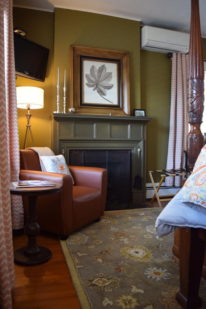 The Applewood Manor Bed & Breakfast Asheville Exterior photo