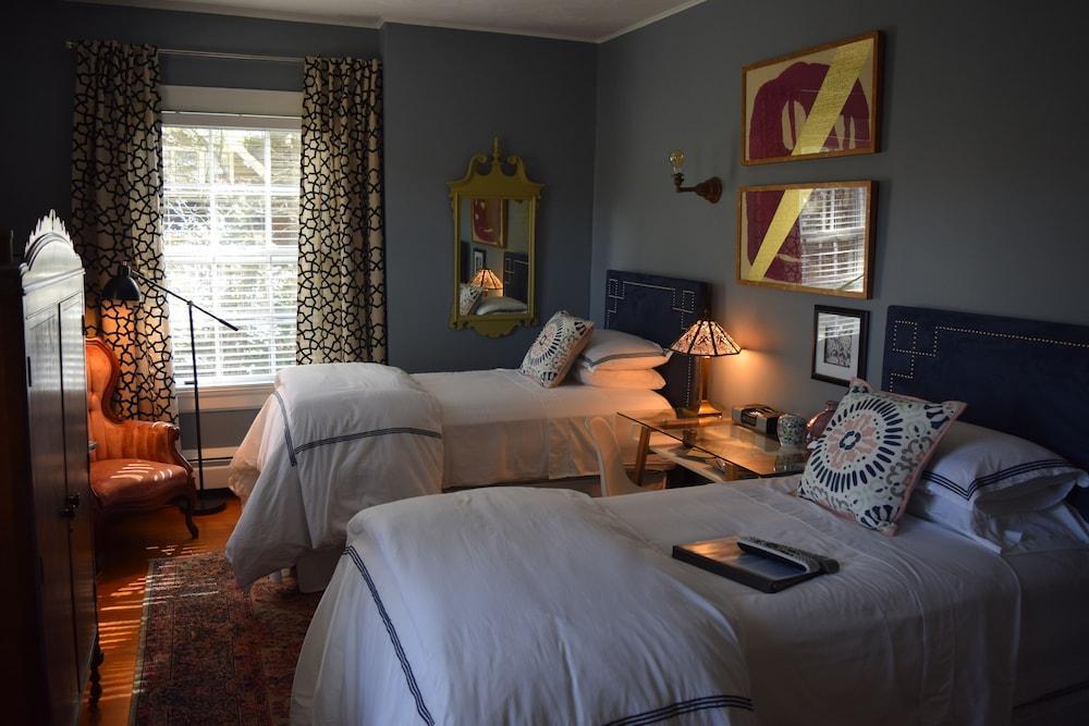 The Applewood Manor Bed & Breakfast Asheville Exterior photo