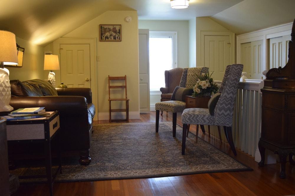 The Applewood Manor Bed & Breakfast Asheville Exterior photo