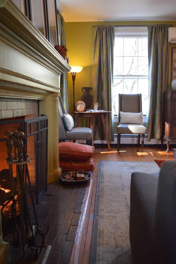 The Applewood Manor Bed & Breakfast Asheville Exterior photo